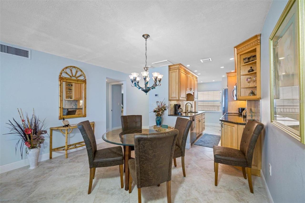 Oceanfront View Of Madeira Beach, Steps To The Beach - Madeira Norte Condo セント・ピート・ビーチ エクステリア 写真