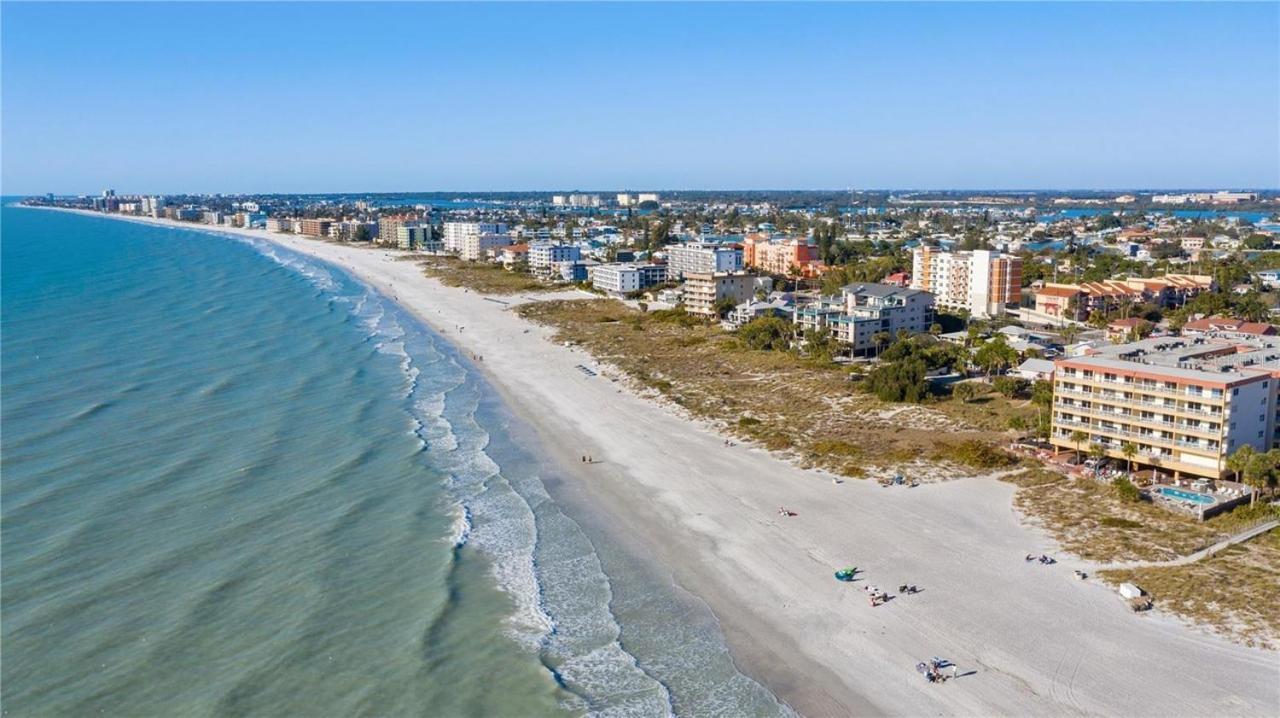 Oceanfront View Of Madeira Beach, Steps To The Beach - Madeira Norte Condo セント・ピート・ビーチ エクステリア 写真