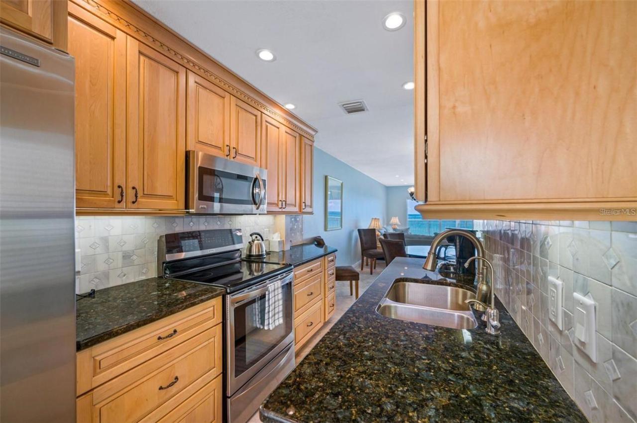 Oceanfront View Of Madeira Beach, Steps To The Beach - Madeira Norte Condo セント・ピート・ビーチ エクステリア 写真